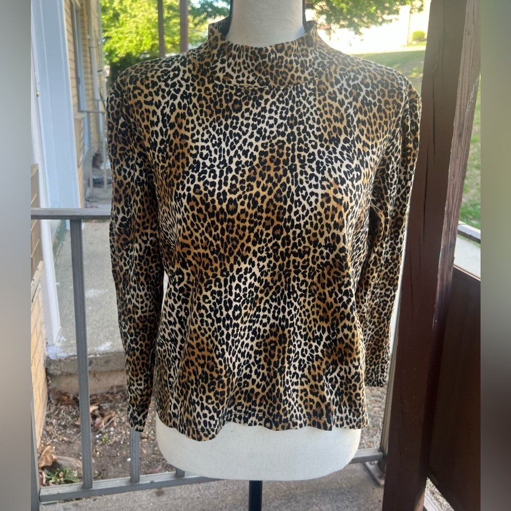 Jones New York Black and Tan Boxy Blouse with Mandarin Collar - Picture 2 of 8